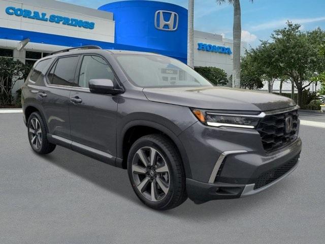 new 2025 Honda Pilot car, priced at $48,950