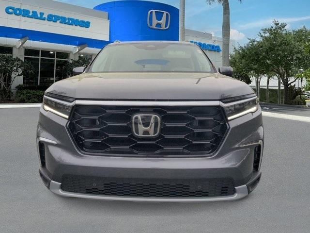 new 2025 Honda Pilot car, priced at $48,950