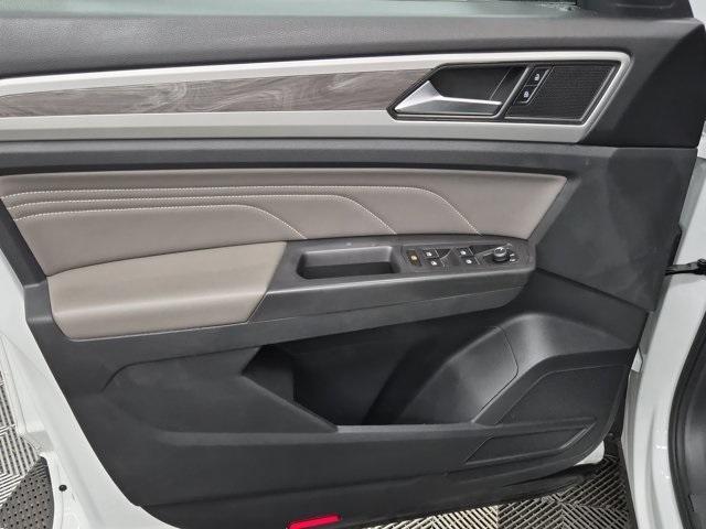 used 2023 Volkswagen Atlas Cross Sport car, priced at $22,290