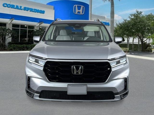 new 2025 Honda Pilot car, priced at $52,950