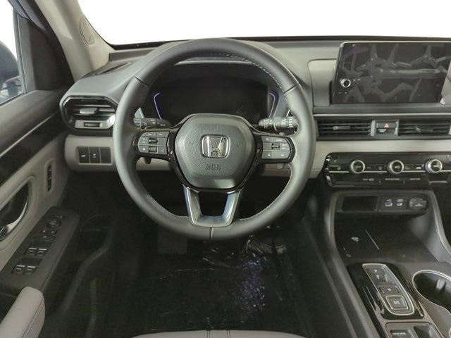 new 2025 Honda Pilot car, priced at $52,950
