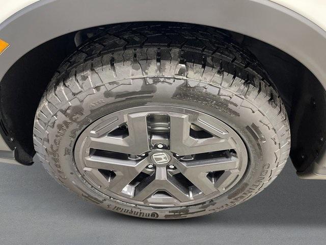 new 2026 Honda CR-V Hybrid car, priced at $40,705