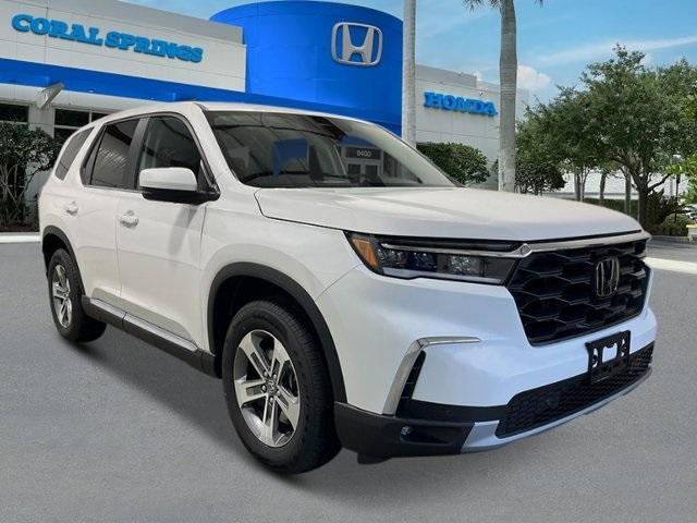 new 2025 Honda Pilot car, priced at $48,180