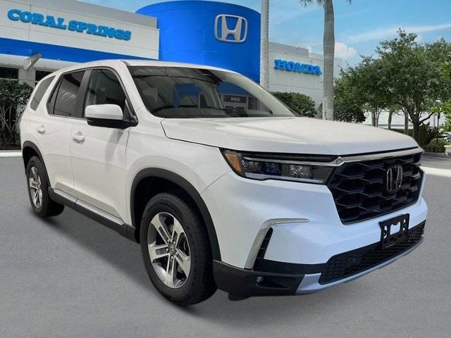 new 2025 Honda Pilot car, priced at $47,450