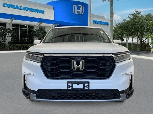 new 2025 Honda Pilot car, priced at $47,450