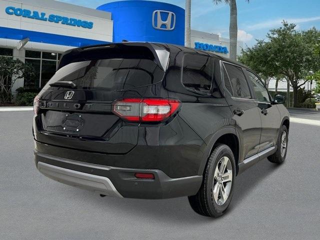 new 2025 Honda Pilot car, priced at $47,780