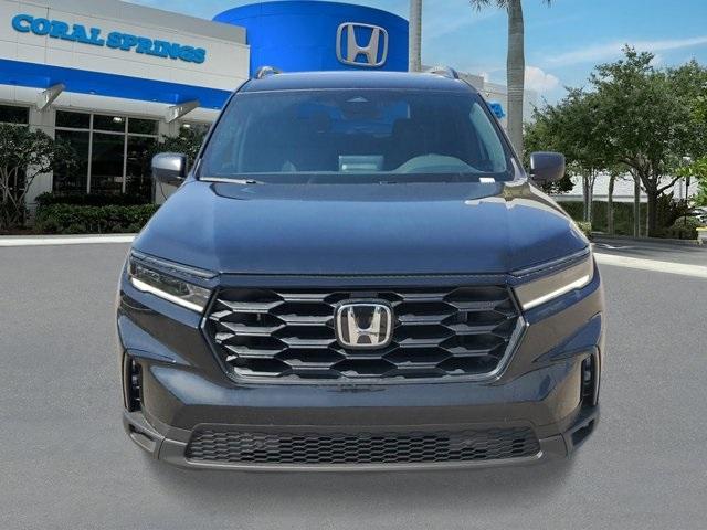 new 2025 Honda Pilot car, priced at $41,595