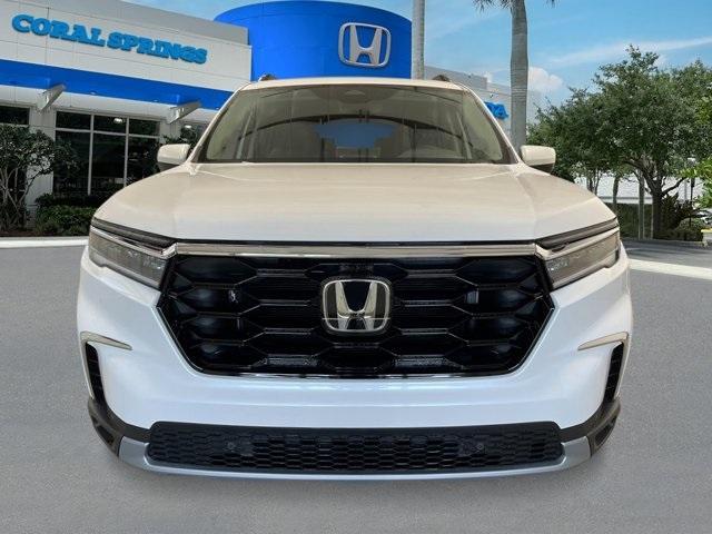 new 2025 Honda Pilot car, priced at $53,450