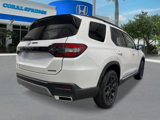new 2025 Honda Pilot car, priced at $53,450