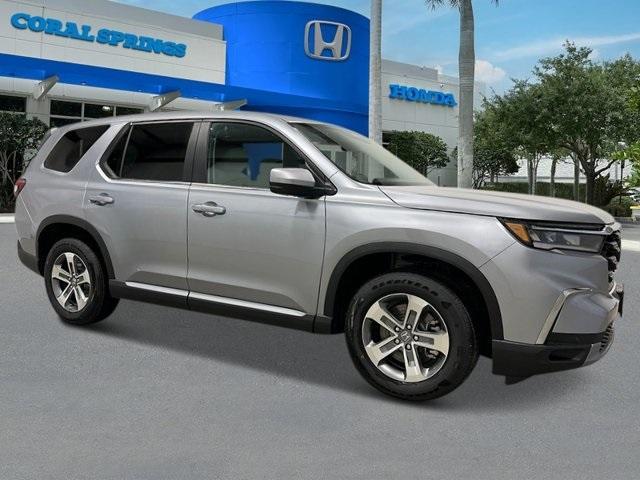 new 2025 Honda Pilot car, priced at $47,825