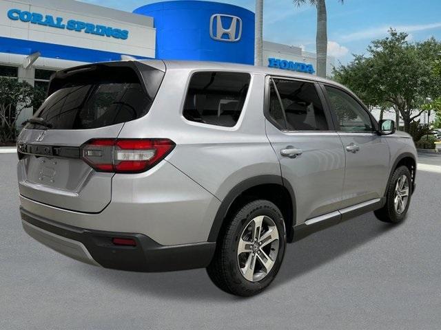new 2025 Honda Pilot car, priced at $47,825