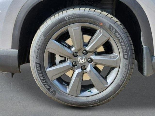 new 2025 Honda Pilot car, priced at $43,750