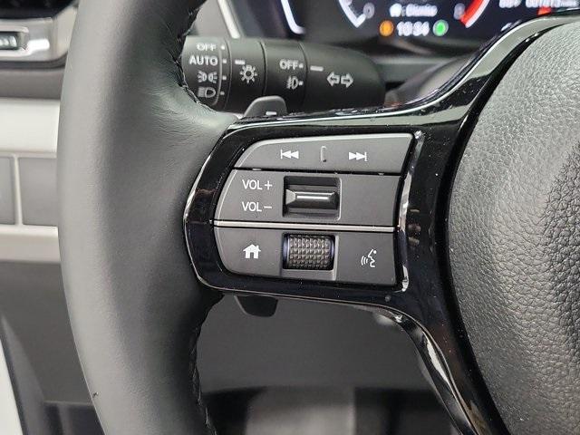 used 2025 Honda Pilot car, priced at $45,890