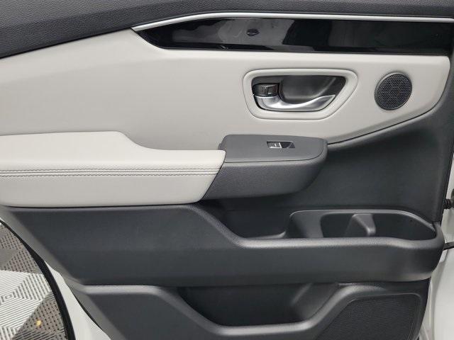 used 2025 Honda Pilot car, priced at $45,890