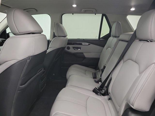 used 2025 Honda Pilot car, priced at $45,890