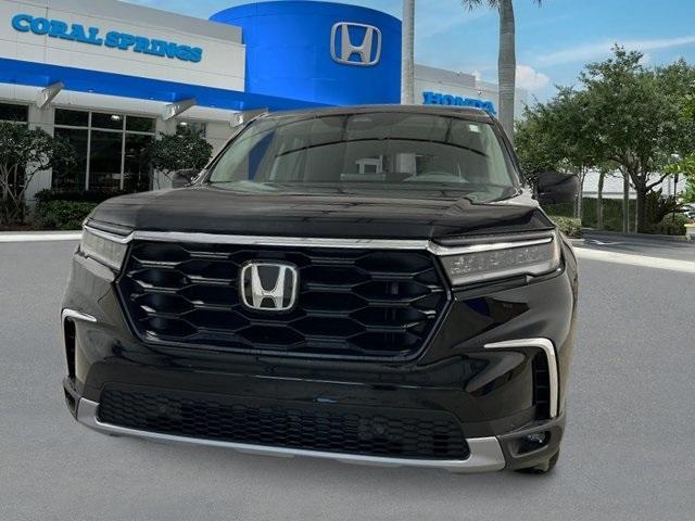 new 2025 Honda Pilot car, priced at $47,050