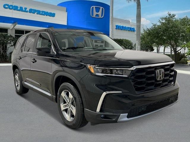 new 2025 Honda Pilot car, priced at $46,995