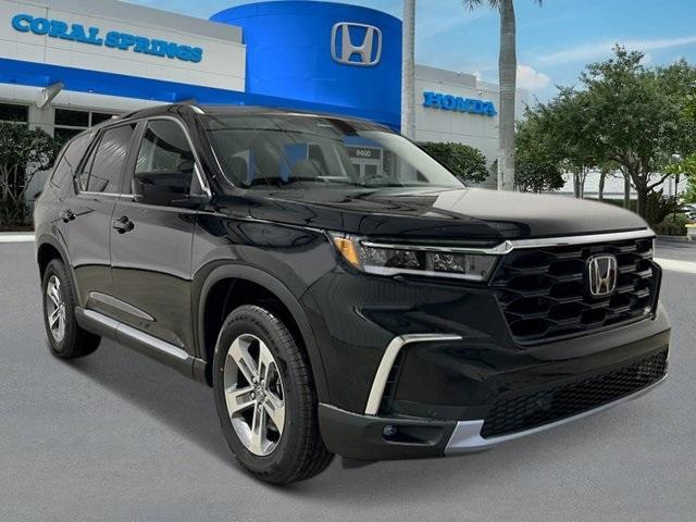 new 2025 Honda Pilot car, priced at $46,995