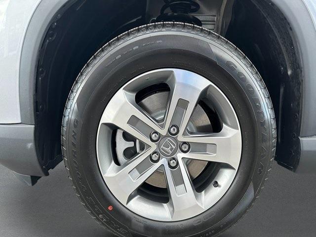 new 2025 Honda Pilot car, priced at $45,700