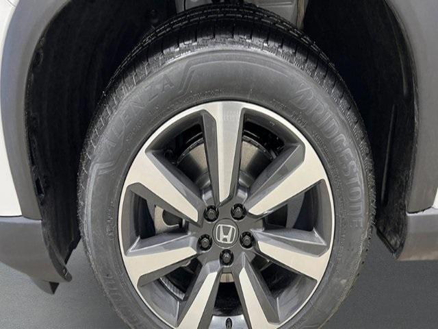 new 2025 Honda Pilot car, priced at $55,760