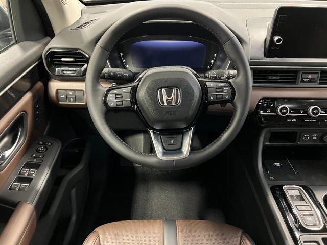 new 2025 Honda Pilot car, priced at $55,760