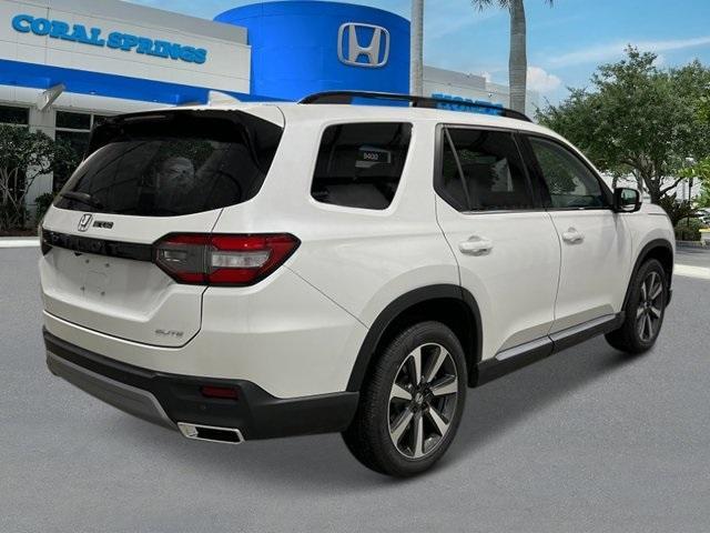 new 2025 Honda Pilot car, priced at $55,760