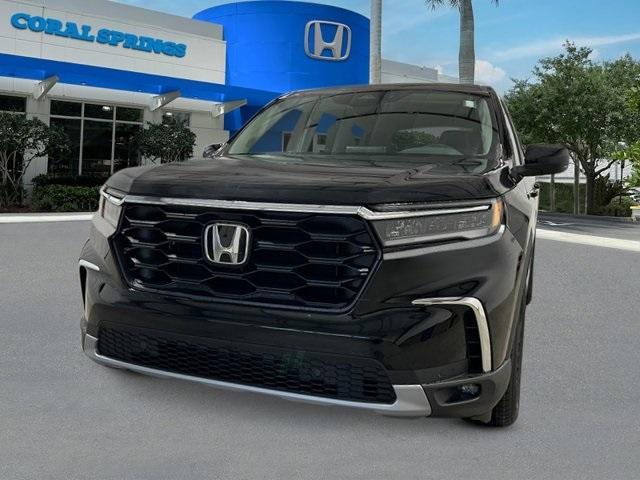 new 2025 Honda Pilot car, priced at $46,995