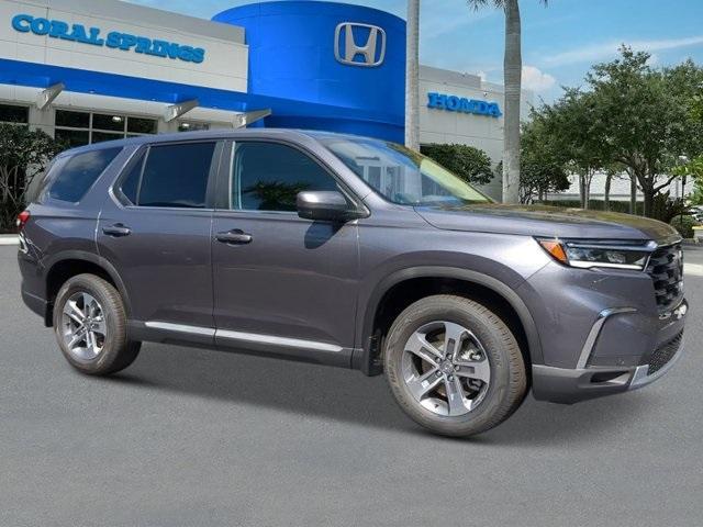 new 2025 Honda Pilot car, priced at $45,680