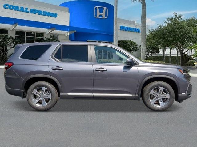 new 2025 Honda Pilot car, priced at $45,680