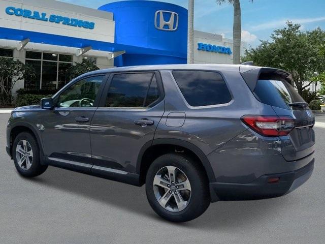 new 2025 Honda Pilot car, priced at $45,680