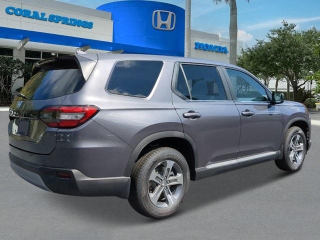 new 2025 Honda Pilot car, priced at $45,680