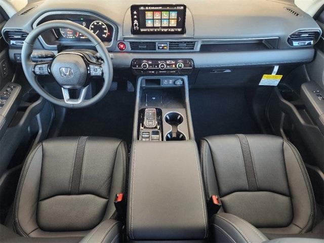new 2025 Honda Pilot car, priced at $51,350