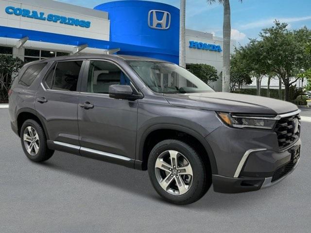 new 2025 Honda Pilot car, priced at $47,050