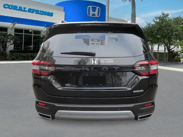 new 2025 Honda Pilot car, priced at $49,680