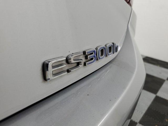 used 2021 Lexus ES 300h car, priced at $34,990
