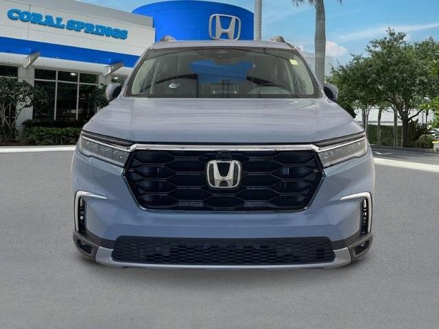 new 2025 Honda Pilot car, priced at $54,930