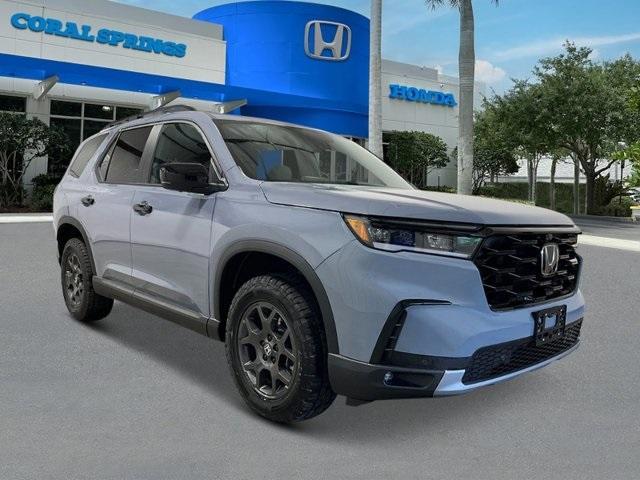 new 2025 Honda Pilot car, priced at $51,830