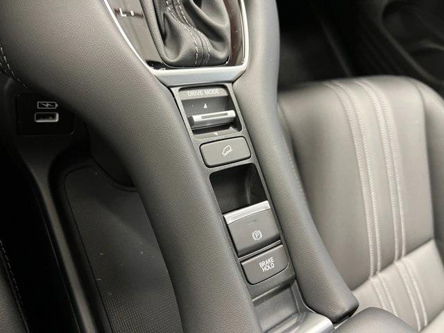 new 2025 Honda HR-V car, priced at $30,895