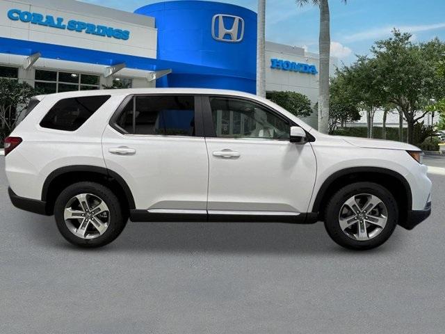 new 2025 Honda Pilot car, priced at $47,450