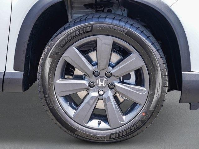 new 2025 Honda Pilot car, priced at $42,835