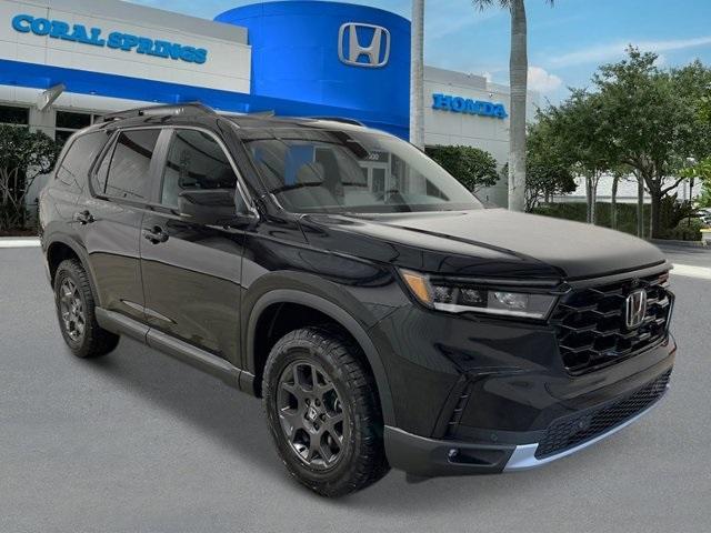 new 2025 Honda Pilot car, priced at $50,795