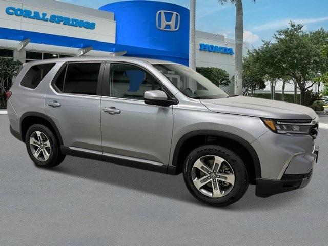 new 2025 Honda Pilot car, priced at $46,995