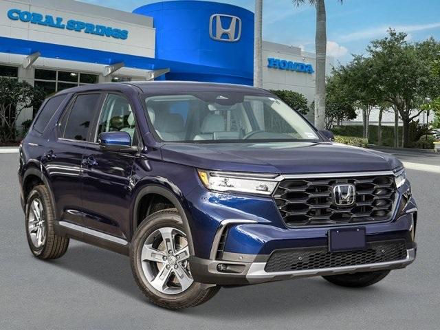 new 2025 Honda Pilot car, priced at $44,950