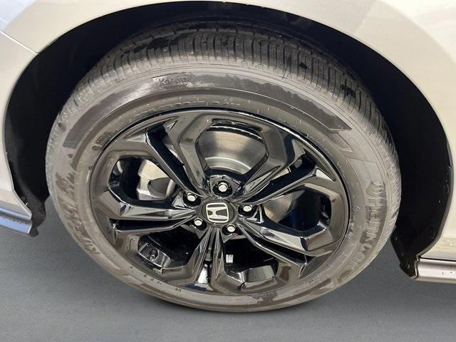 new 2025 Honda Accord car, priced at $31,710