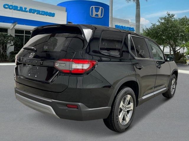 new 2025 Honda Pilot car, priced at $47,050