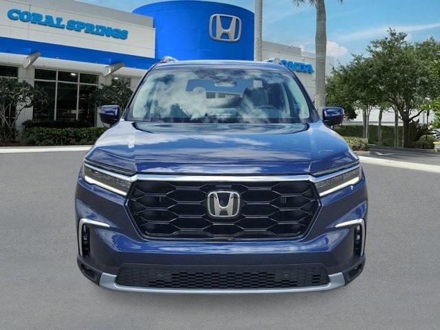 new 2025 Honda Pilot car, priced at $48,895