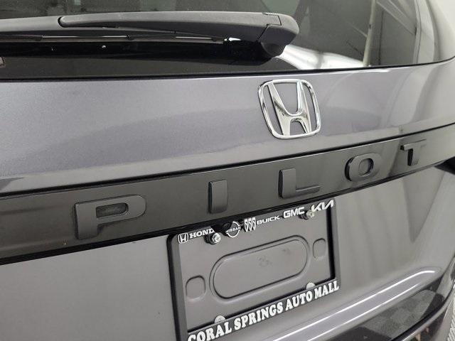 used 2023 Honda Pilot car, priced at $28,990