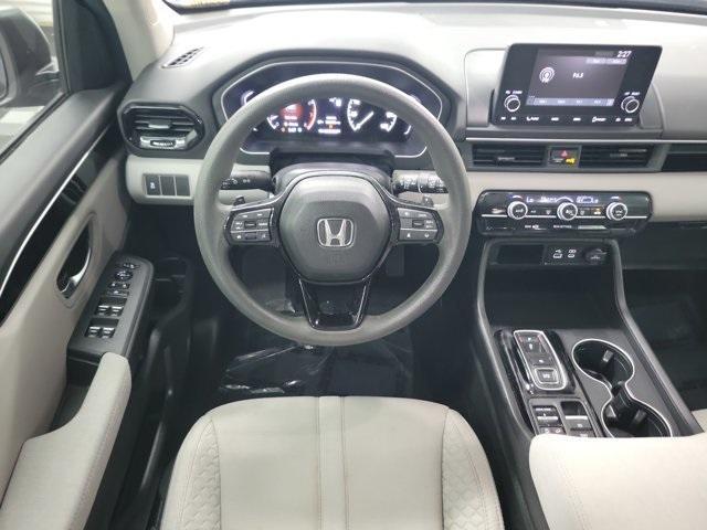 used 2023 Honda Pilot car, priced at $28,990