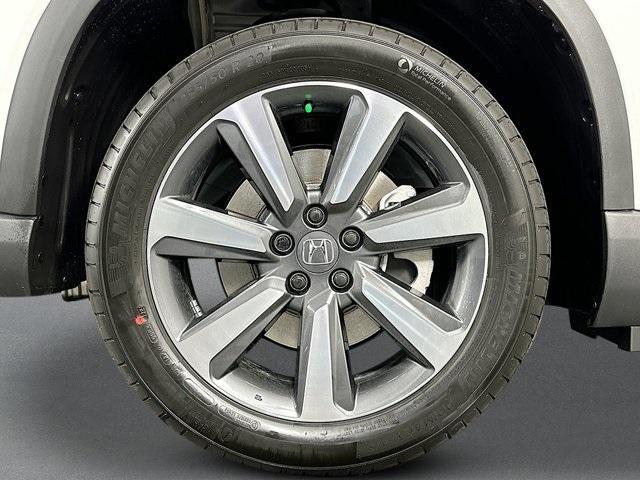 new 2025 Honda Pilot car, priced at $50,395
