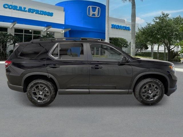 new 2025 Honda Pilot car, priced at $51,375